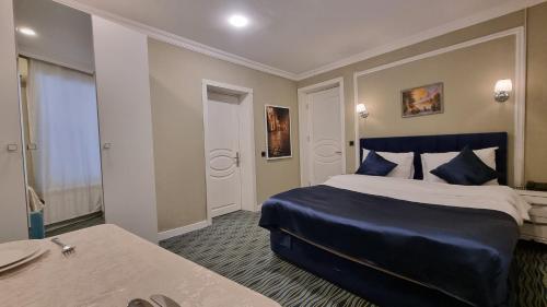 Gambar di galeri bagi Retro Art Boutique Hotel di Baku