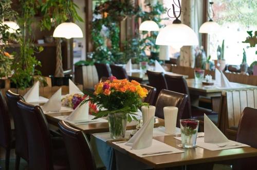 Restaurace v ubytování Hotel Höllsteiner Hof