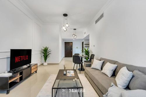 Manzil - Luxury Studio Apartment in JVC near Circle Mall