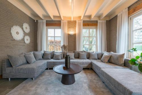 Χώρος καθιστικού στο Stunning Catena Property