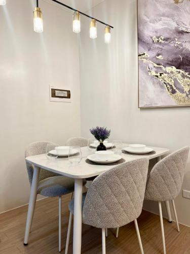 Φωτογραφία από το άλμπουμ του NEW! The Hive Residences - 1BR with Balcony & FREE Parking at Casa Arbo σε Taytay