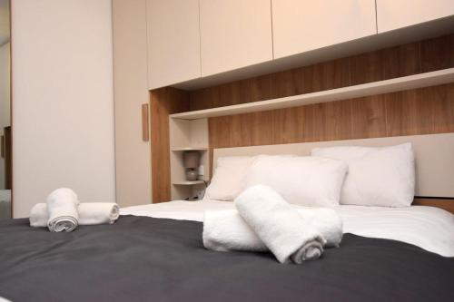 Letto o letti in una camera di 2 bedroom Flat close to Valletta & Sliema - Orion 1