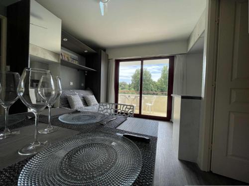 Photo de la galerie de l'établissement Appt 2 pièces LA ROCHELLE - LR010-109Z, à La Rochelle