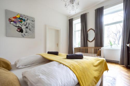 Central apartment in Viennese old building