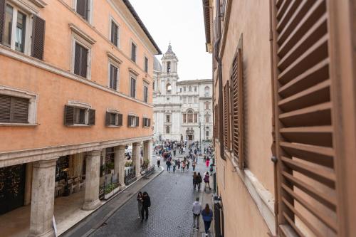 Piazza Navona Classy & Large Apartment