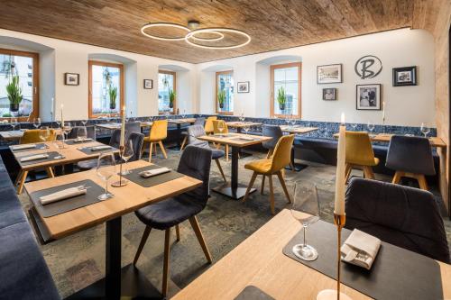 Restaurace v ubytování Hotel-Gasthof zum Bach