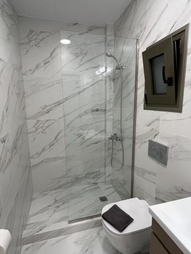 Academys Modern Apartments by Athens Urban Retreat