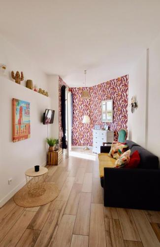 Studio with Big terrace full center with air conditioning
