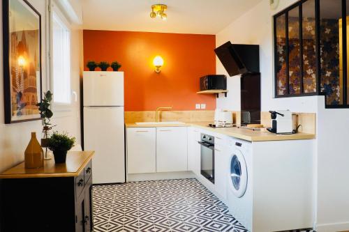 Η κουζίνα ή μικρή κουζίνα στο Charming apartment - private parking, balcony