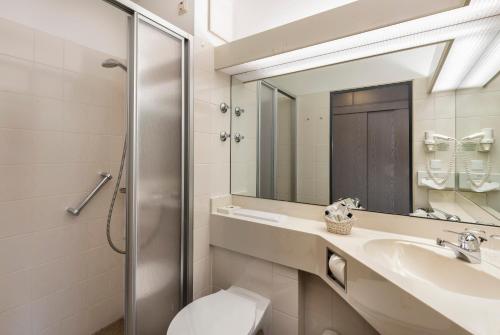 Koupelna v ubytování relexa hotel Harz-Wald Braunlage GmbH
