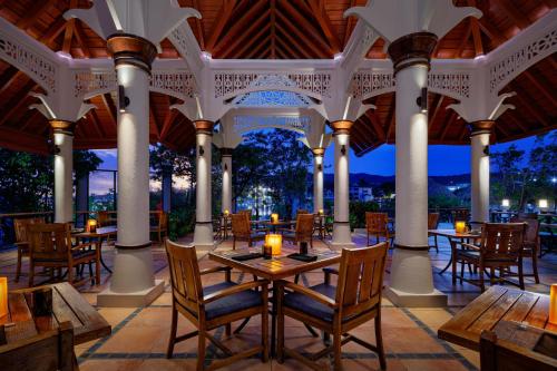 Εστιατόριο ή άλλο μέρος για φαγητό στο Sandals Royal Caribbean All Inclusive Resort & Private Island - Couples Only