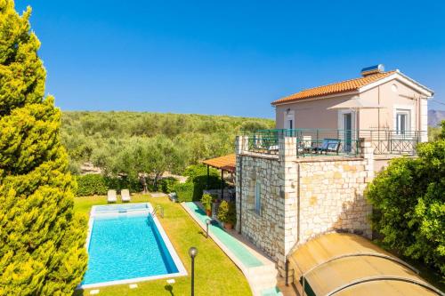 Πισίνα στο ή κοντά στο Villa Dimitris