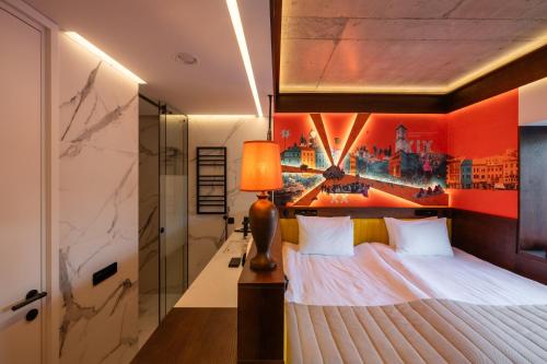 Postel nebo postele na pokoji v ubytování !FEST Hotel Rynok Square