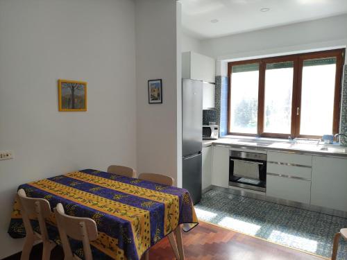 New panoramic apartment - half way Center-Vomero district