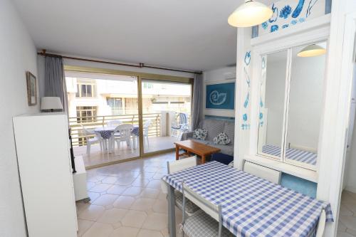 DIFERENTFLATS Novelty