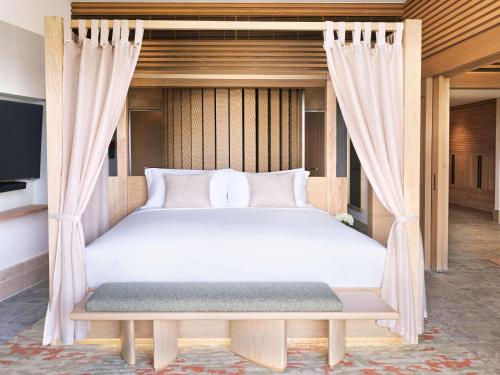 Sofitel Dubai The Palm Resort & Spa Image