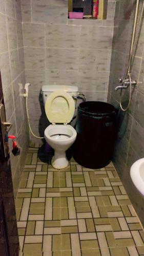 Ένα μπάνιο στο Service apartment
