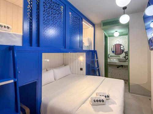 Coeo Hernan Ruiz Rooftop Pool Hostel photo 67
