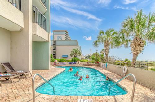 Piscina a Oversized 6BR Multi-Unit Suite-Oceanfront Compass Cove 1216 and 1217 o a prop