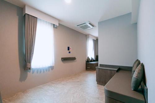 Ruang duduk di One Budget Hotel Lampang Phahonyothin