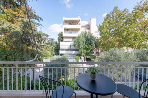 Astounding 2BR Apartment in Marousi by UPSTREET