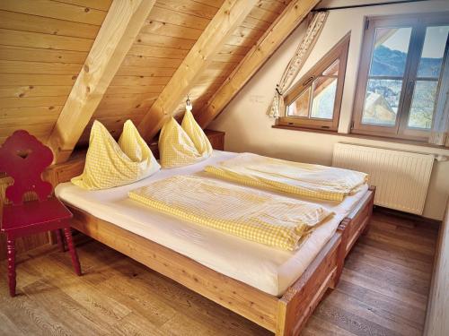 Rafting Camp Palfauにあるベッド