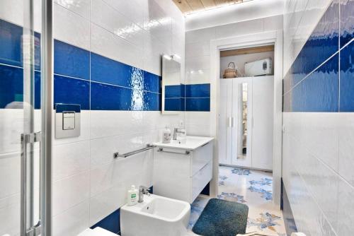 Phòng tắm tại Casa vacanza da Enza a Toledo