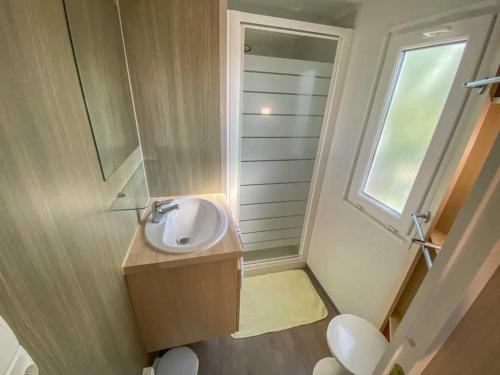 Ένα μπάνιο στο Camping 3 étoiles - ccaidff