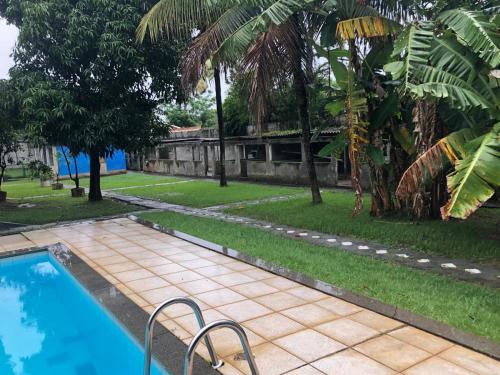 Kolam renang di atau dekat dengan Sítio Ondina e Arruda
