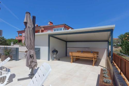 Apartments Novigrad by AwayToCroatia