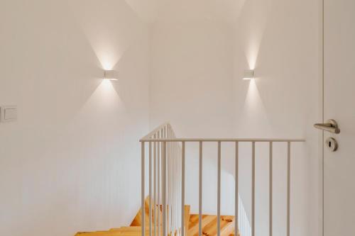 Simple Life II, By Home Match