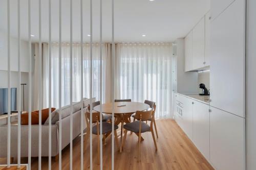 Simple Life II, By Home Match