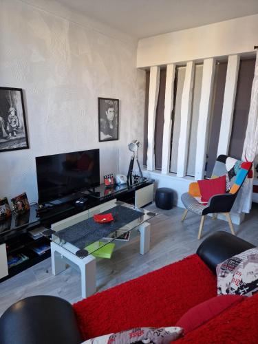 Apartment Rue St Antoine