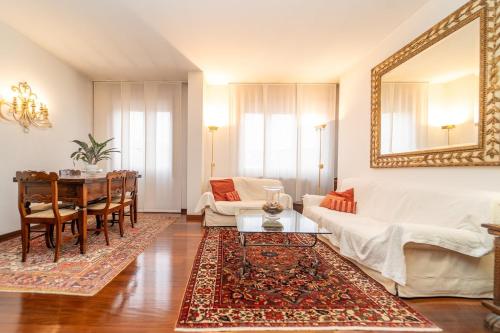 Apt citylife - 5 min sansiro con garage
