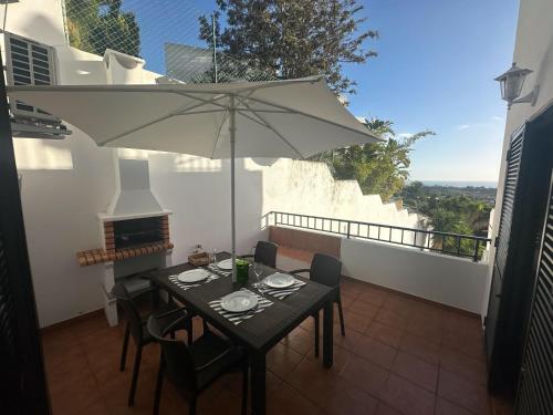 Cliff Enchantment - Pool and Sea View in Albufeira