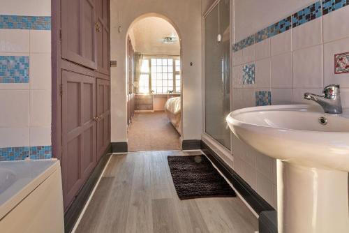 Ένα μπάνιο στο Finest Retreats - Ty Gwyn Hideaway
