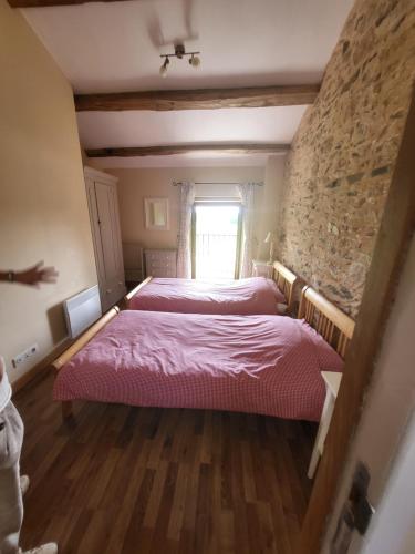Postel nebo postele na pokoji v ubytování Gites at Le Tilleul - Le Cerisier