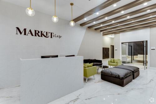 Posezení v ubytování Market View Residence 603 I 1 Bedroom 15 Bathroo