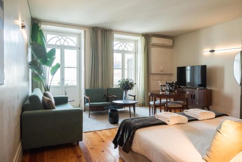 The Luxe Cube Apartment
