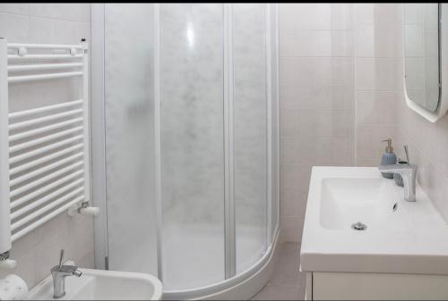 Koupelna v ubytování B&B ALLA NIVIERA