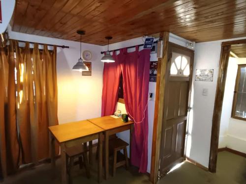 Φωτογραφία από το άλμπουμ του Mar del Plata- Playa Chapadmalal- Finca Viento Norte UNA CABAÑA HASTA 5 HUESPEDES Y UN DORMI CON BAÑO PRIVADO ATRAS HASTA 2 HUESPEDES σε Chapadmalal