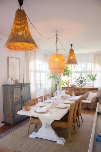 Εστιατόριο ή άλλο μέρος για φαγητό στο LUXURY STYLE VILLA AURORA Roche