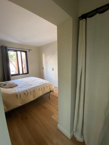 Photo de la galerie de l'établissement Maison d'Architecte à Anglet - Piscine, Terrasse & Proche Plages, à Anglet