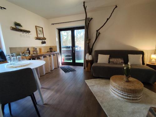 Photo de la galerie de l'établissement Chambre d'hôtes jacuzzi L'envol du coquelicot, à Still
