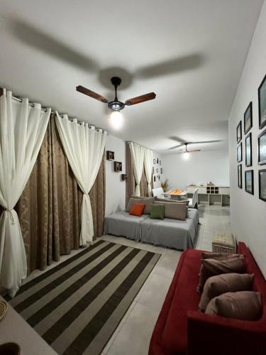 Ruang duduk di Apartamento Amplo e Belíssimo! - 3 quadras do mar!