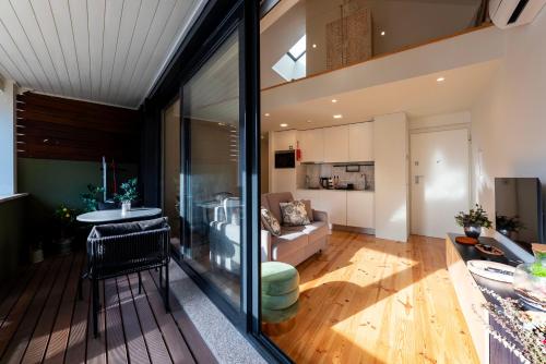 Porto Luxe Stay with shared Pool and Garden