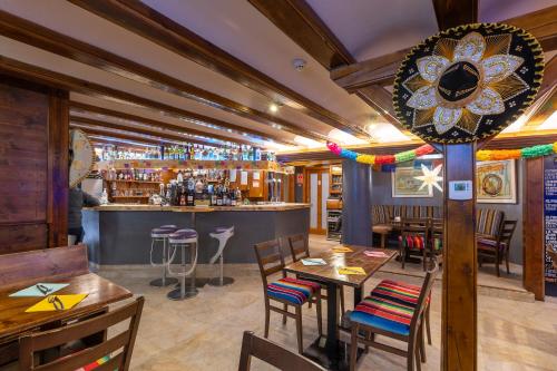 Lounge nebo bar v ubytování Hotel Micolau