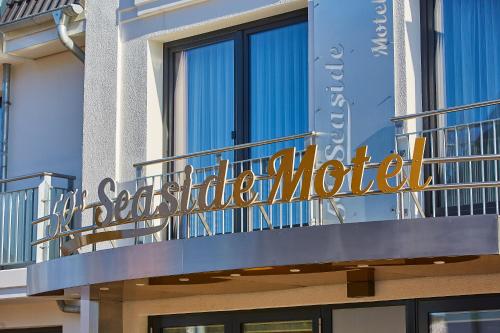 Bernstein Hotel "50`s Seaside Motel" photo 31