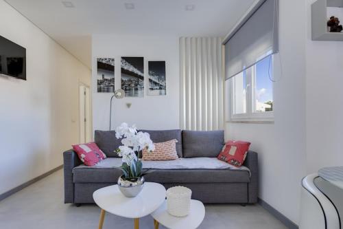 BELLAVISTA STUDIO - Modern and Renovated near Fishermen's Beach