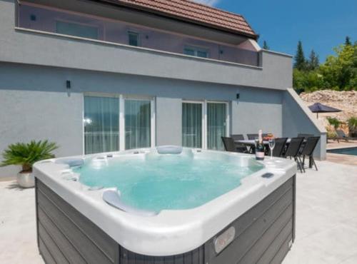 Πισίνα στο ή κοντά στο Villa I&N